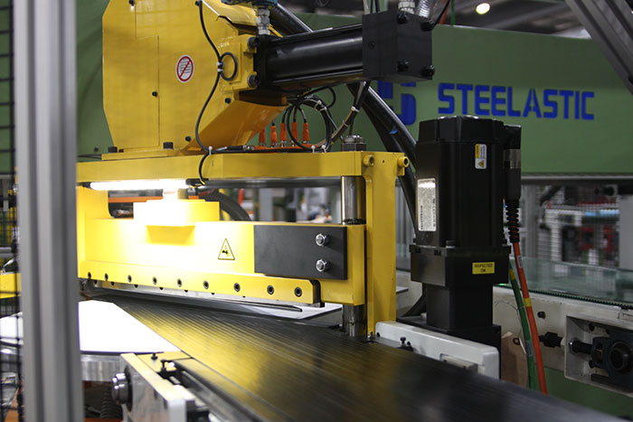 STEELASTIC® Extruded Steel Belt System with a close up of the belt